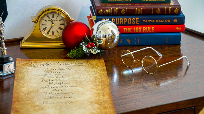 Holiday House Tour - Building Dimensions - Santa's List Holiday House Tour - Building Dimensions - Santa's List