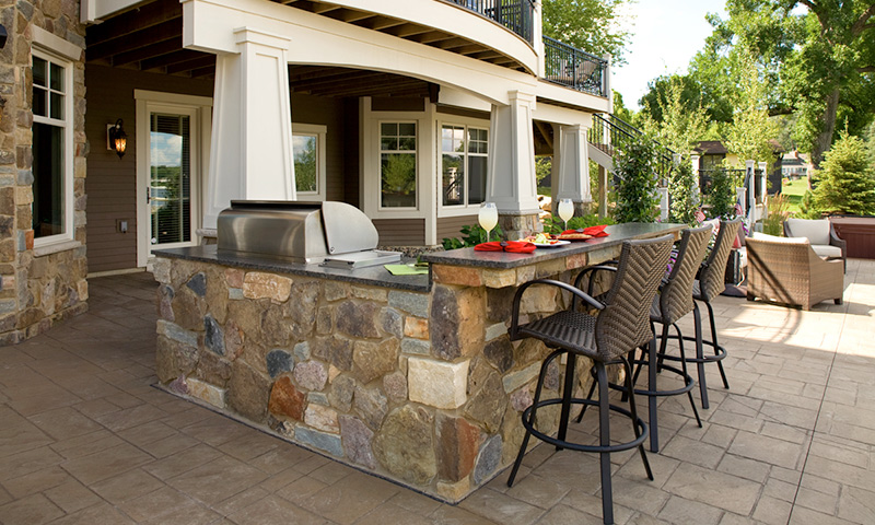 Outdoor Kitchen