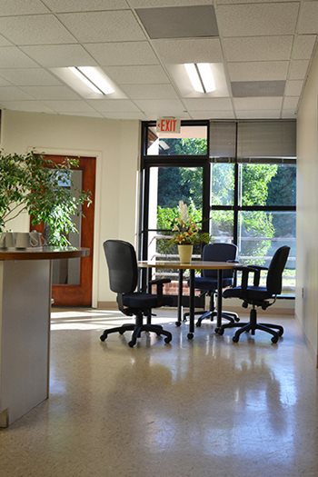 Edgewater at Airport Center - Kitchen